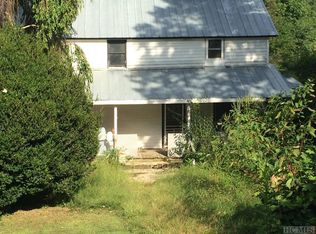 16 Ritchie Rd, Scaly Mountain, NC 28775