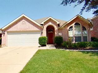 10404 Jaybird Dr, Fort Worth, TX 76244