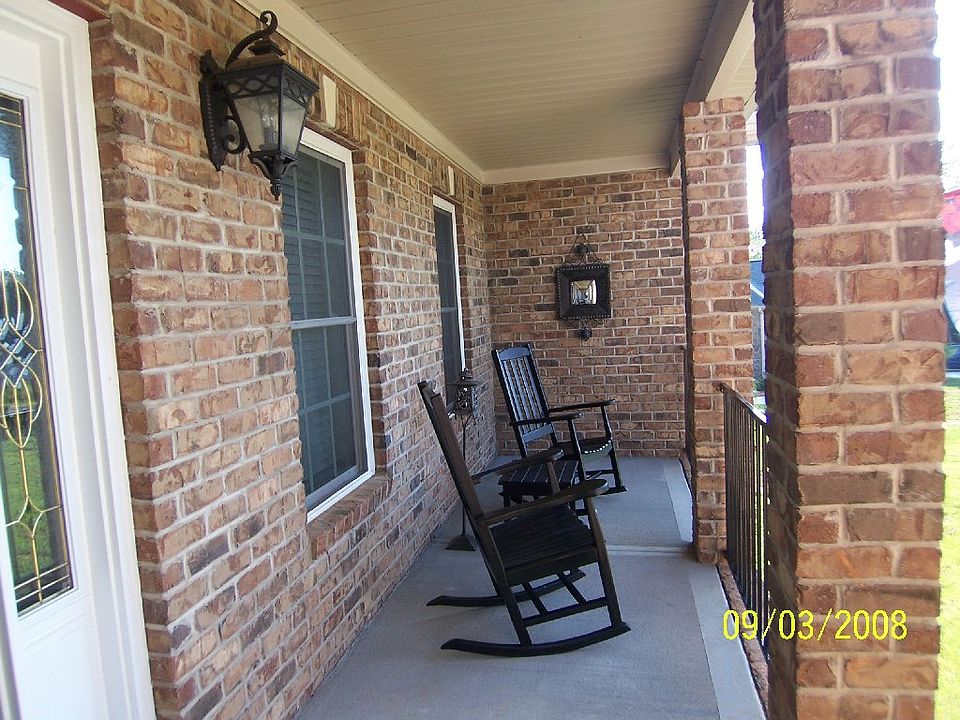 Covered rocking chair porch