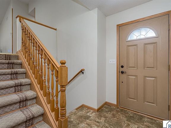2nd image of 140 Peggy Ln
