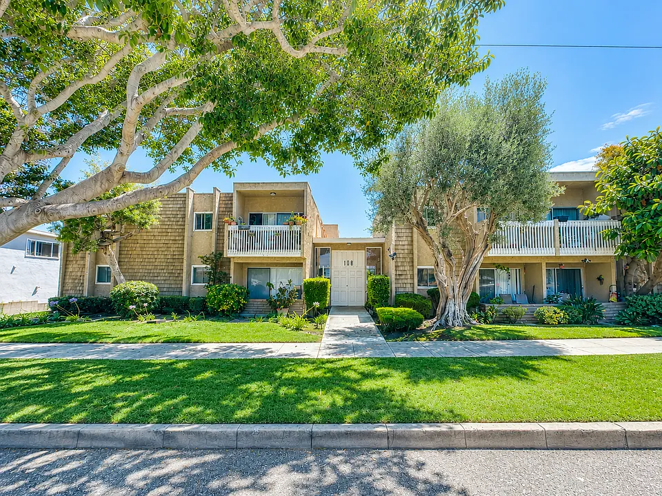 Oak Tree Village