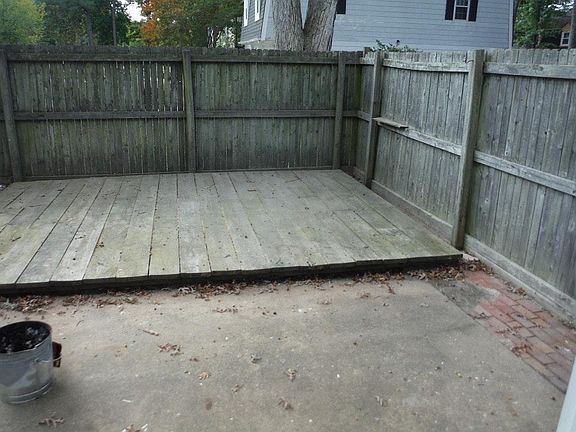 2nd image of 12715 Woodside Ln