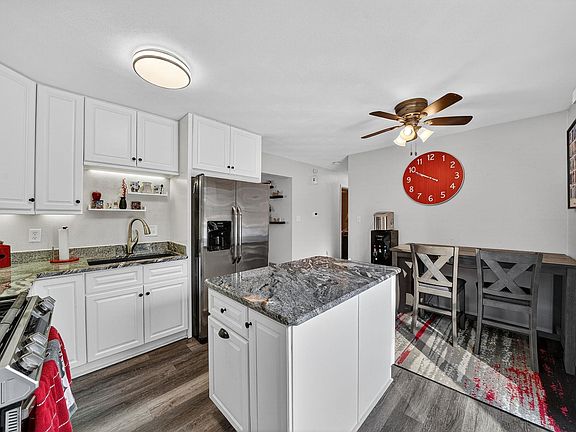 4th image of 54434 31st St