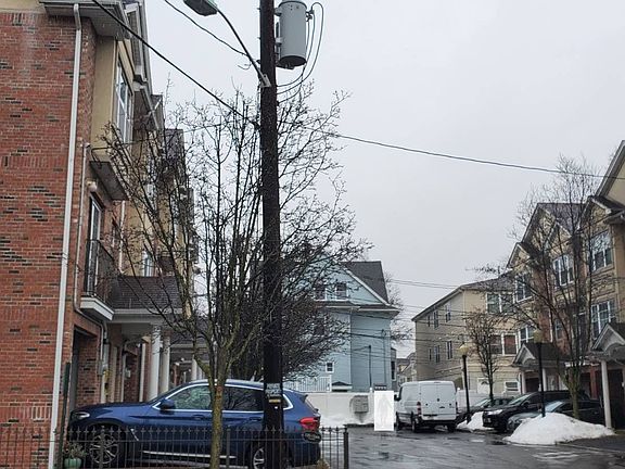 3rd image of 126 Amherst St