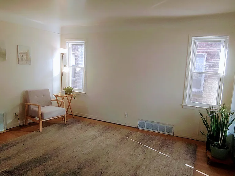 4319 Gray St — Photo 1