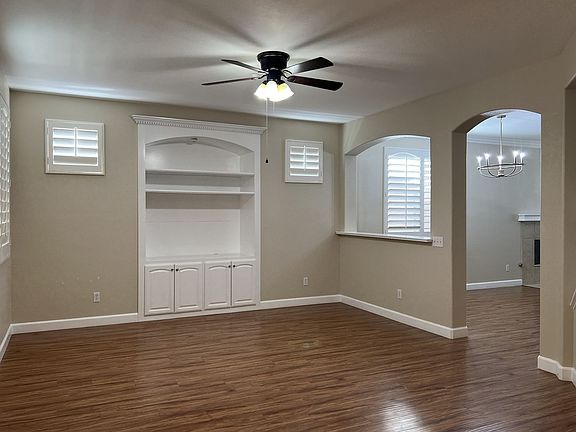 4th image of 15183 Blackthorne Dr