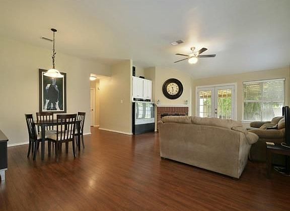 4th image of 13209 Bennington Ln