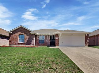 4474 Savage Station Dr, Grand Prairie, TX 75052