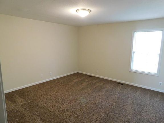 4th image of 177 Nantuckett Dr