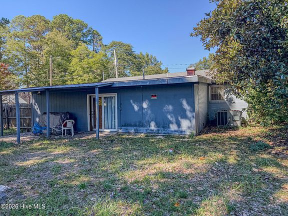 2nd image of 702 E 8th Street