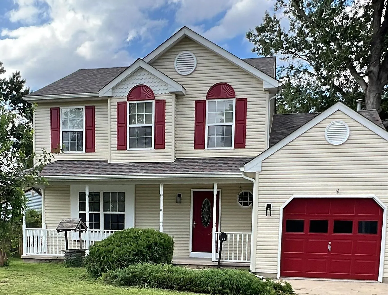 3 bed, 2.5 bath, 1571 sqft, $3,200 — Photo 1