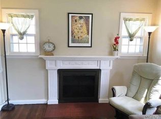 16 Dorcas Ave, Syosset, NY 11791