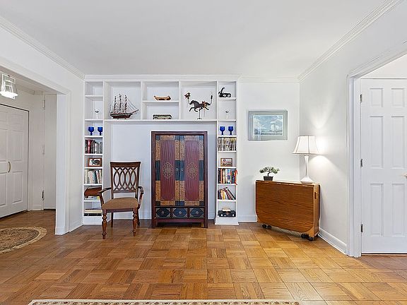 5th image of 420 E 51st St APT 8B