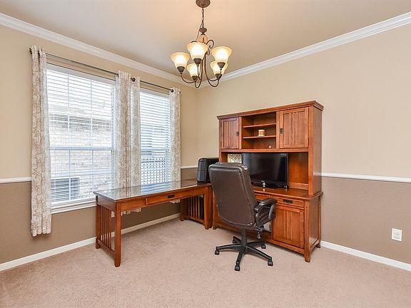 Chair rail molding and Crown Molding in the Formal Dining Room.