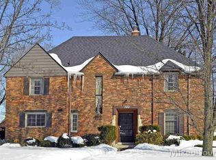 782 Westchester Rd, Grosse Pointe Park, MI 48230