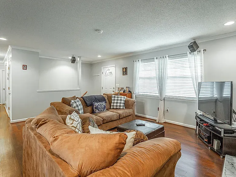 2316 Covey Ln — Photo 6