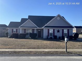 551 Gapway Ct, Hope Mills, NC 28348