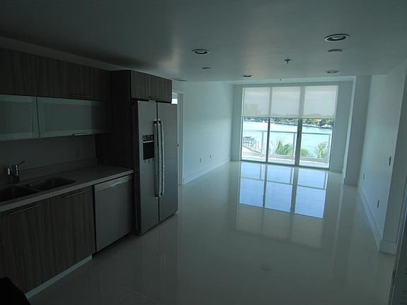 4th image of 6700 Indian Creek Drive #405