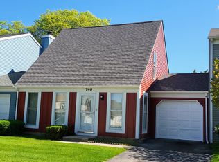 740 73rd St, Downers Grove, IL 60516