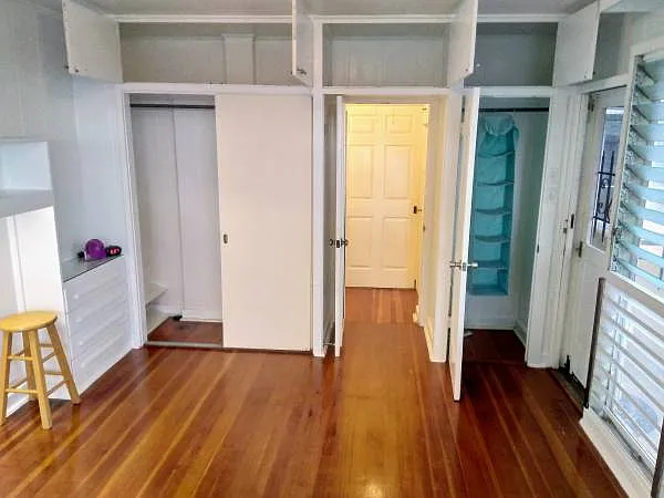 Built in closets, cupboards & drawers.