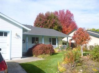 1722 Louise Ave, Medford, OR 97501