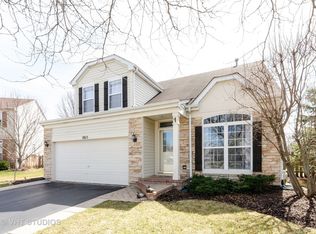 2815 Forestview Ct, Carpentersville, IL 60110
