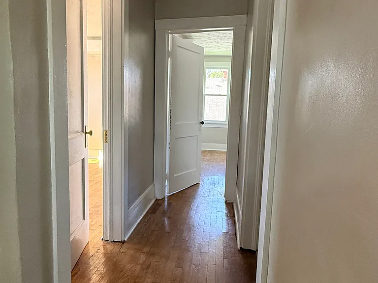 104 Texas St — Photo 8