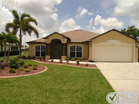 Front Elevation of Gulf Access Pool Home