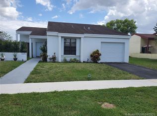 16692 N Royal Poinciana Dr, Fort Lauderdale, FL 33326