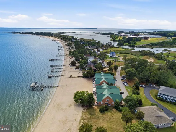 17295 Oakwood Lodge Ln #6, Piney Point, MD 20674
