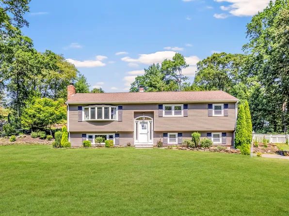 30 Cali Drive, Shelton, CT 06484