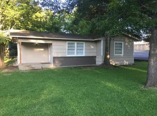 913 Whistler Ln, Huntsville, TX 77320
