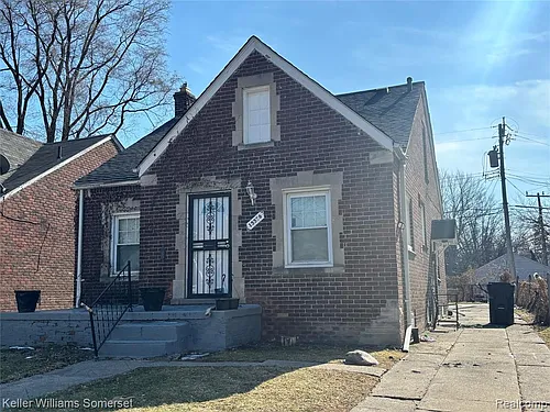 15596 Eastwood St Photo 1