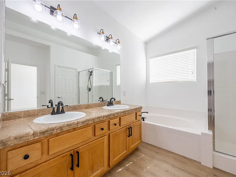 212 Fairway Woods Dr — Photo 18