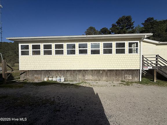 3rd image of 2803 Travis Road