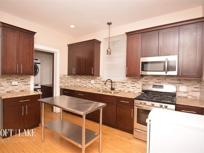 2102 N Humboldt Blvd, Chicago, IL, 60647