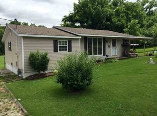 2212 Leonard Dr, Poplar Bluff, MO 63901