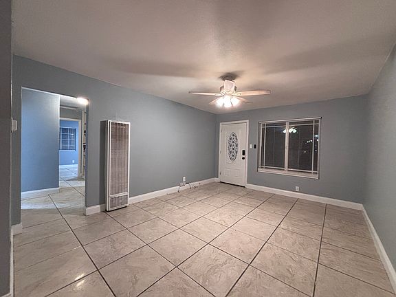 3rd image of 1567 Riverside Dr