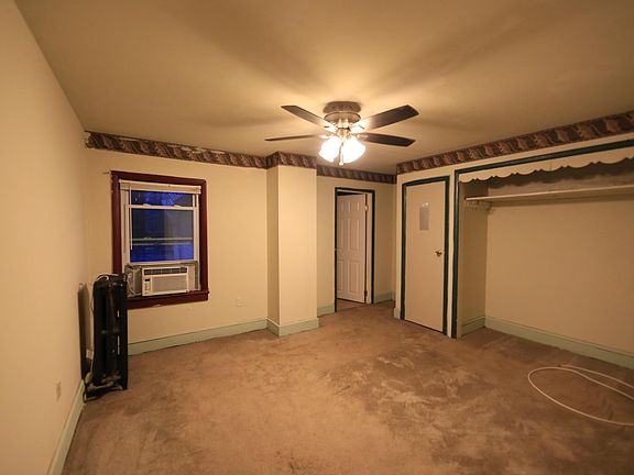 4th image of 303 Cedar St #303