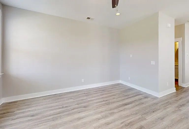 3935 Four Poles Park Dr — Photo 4