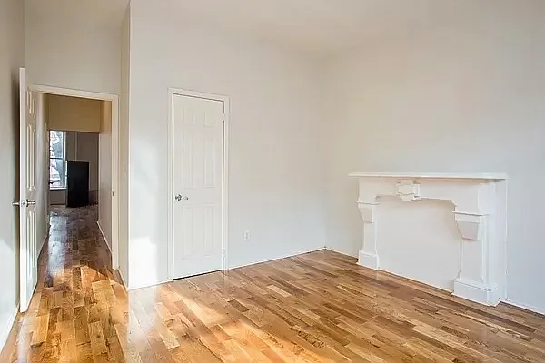 Rented by EXR | media 6