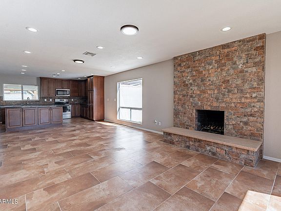 3rd image of 4554 W ECHO Lane