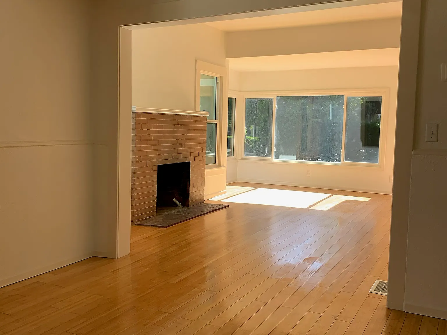 3 bed, 1324 sqft, $5,300 — Photo 4