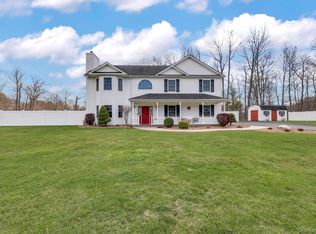 8 Dot Calm Drive, Otisville, NY 10963