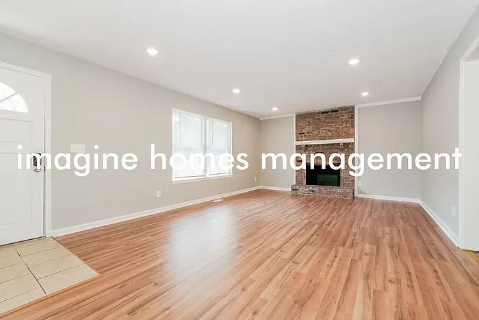 3 bed, 2.0 bath, 1773 sqft, $2,150 — Photo 3