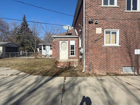 5th image of 12661 Riad St