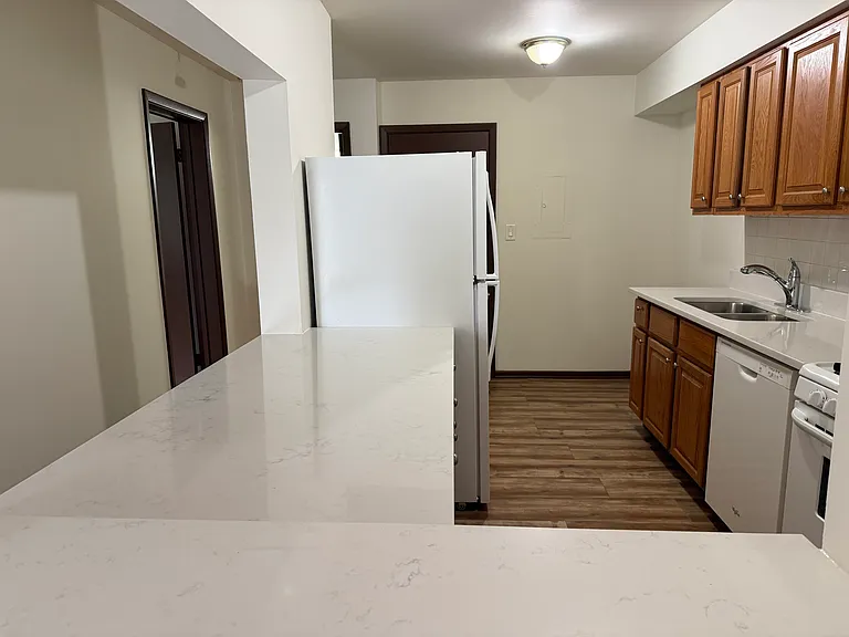 480 Pleasant Run Dr #C — Photo 2