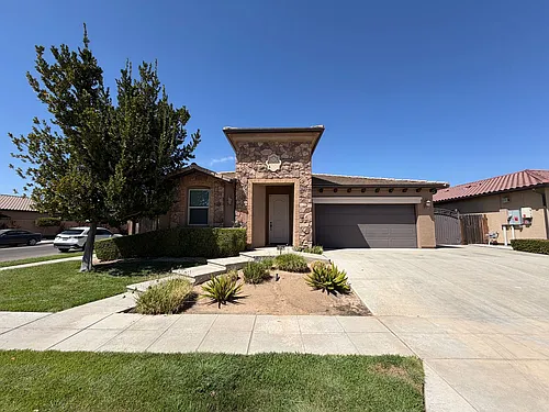 5867 E Laurite Ave Photo 1 5867 E Laurite Ave Photo 1