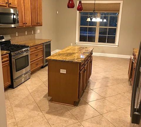 3rd image of 868 Coldwater Creek Cir