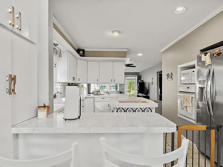 209 W Gardiner St — Photo 13